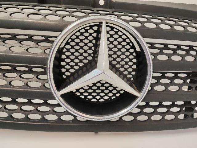 A6398800185 MERCEDES Parrilla comprar Bilbao
