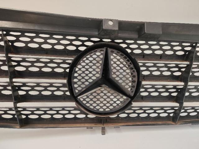 A6398800185 Parrilla del radiador  comprar en Pontevedra
