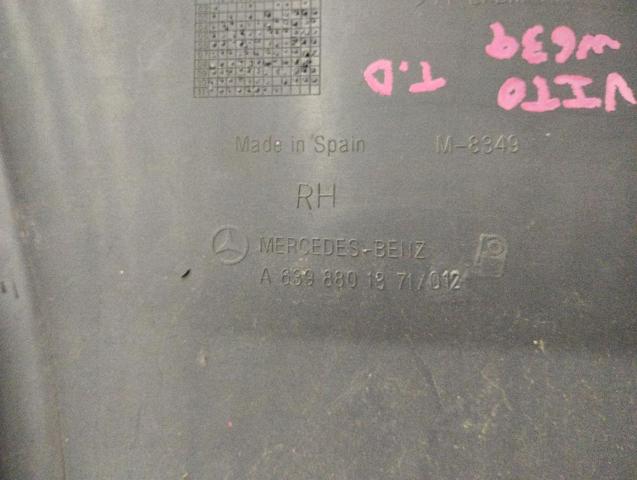 MERCEDES A6398801371 Parachoques trasero, parte derecha  en stock Valencia