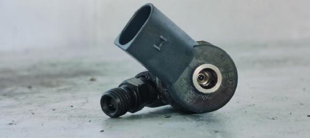 A6400700787 MERCEDES Inyector  en stock Córdoba