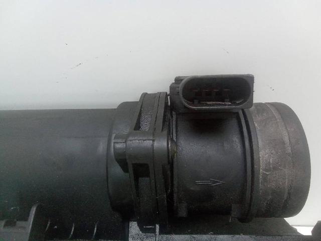 Carcasa del filtro de aire Mercedes B  (2005-2011)