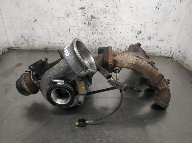 Turbocompresor A6400901680 Mercedes