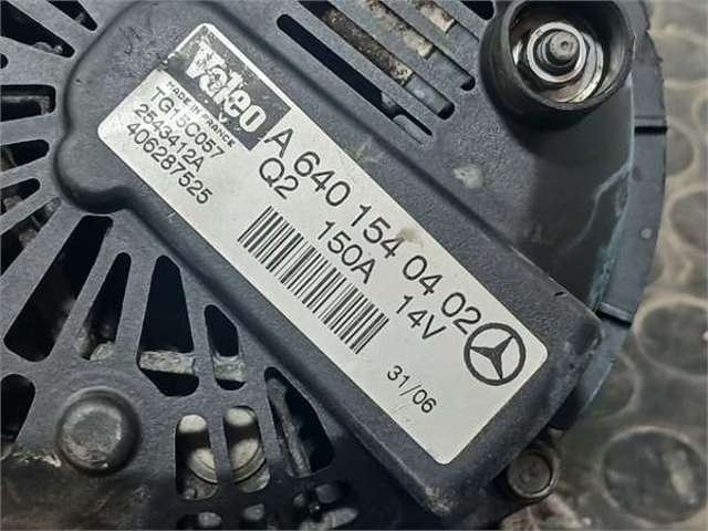A6401540402 MERCEDES Alternador  disponible Ourense