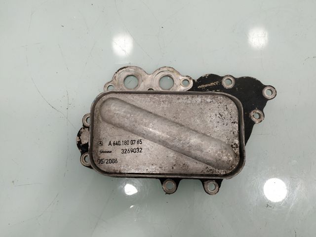 A6401800765 MERCEDES Radiador de aceite debajo del filtro  comprar en Oviedo