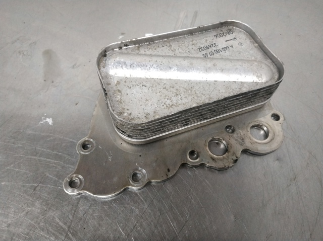 A6401800765 Radiador de aceite debajo del filtro comprar Sevilla