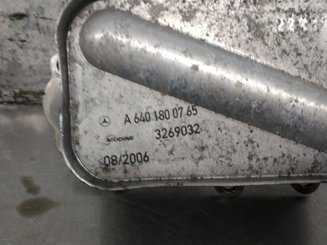 A6401800765 Radiador de aceite debajo del filtro  comprar en Zaragoza