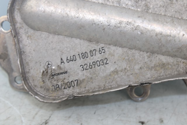 A6401800765 MERCEDES Radiador de aceite debajo del filtro comprar Madrid