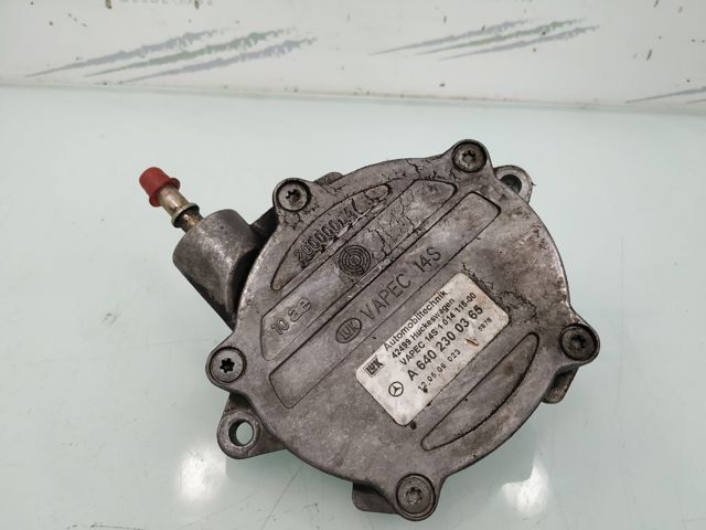 MERCEDES A6402300365 Bomba de vacío  disponible Valladolid