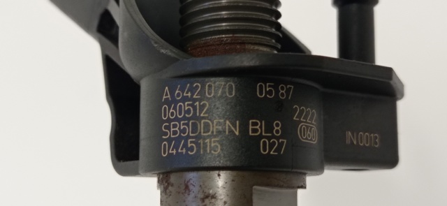 A6420700587 MERCEDES Inyector  en stock Córdoba
