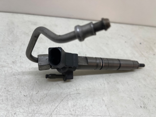 A6420701187 MERCEDES Inyector de combustible  disponible Alicante