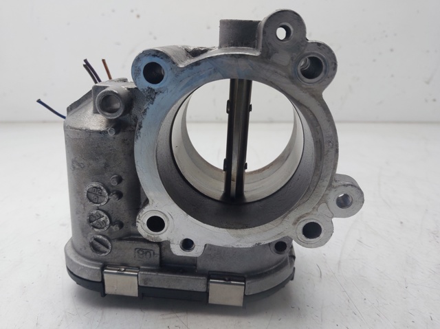 A6420900070 Cuerpo de aceleración completo  disponible Utrera