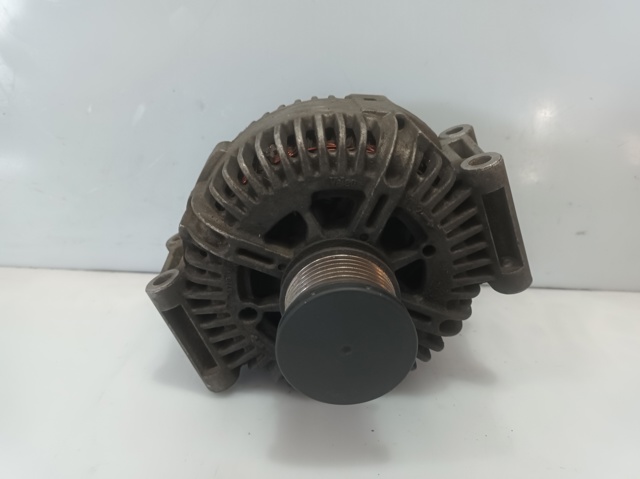 A6421540402 MERCEDES Alternador  comprar en Jaén
