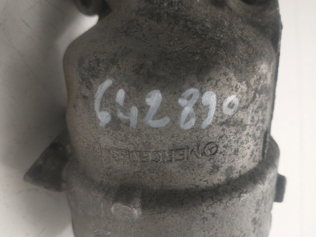 MERCEDES A6421801410 Portafiltro de aceite  disponible Lugo