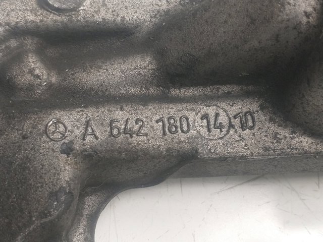 A6421801410 MERCEDES Portafiltro de aceite  comprar en Oviedo