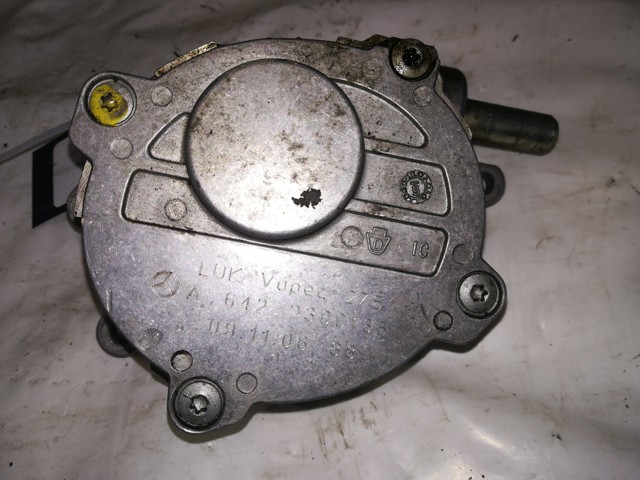 A6422300165 MERCEDES Bomba de vacío  en stock Huelva