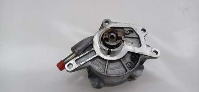 A6422300165 MERCEDES Bomba de vacío  en stock Huelva