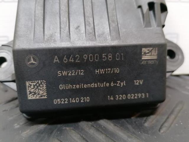 Relé de bujía de precalentamiento Mercedes R W251