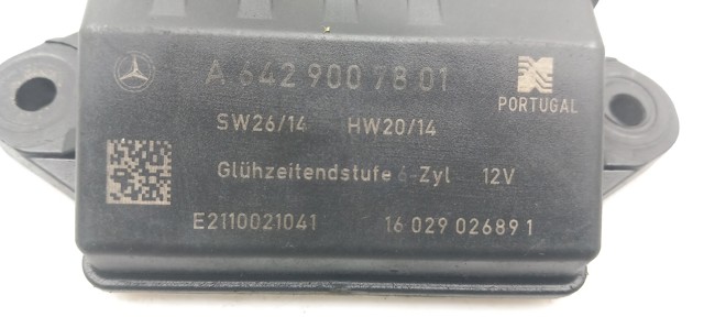 Relé de bujía de precalentamiento Mercedes R W251