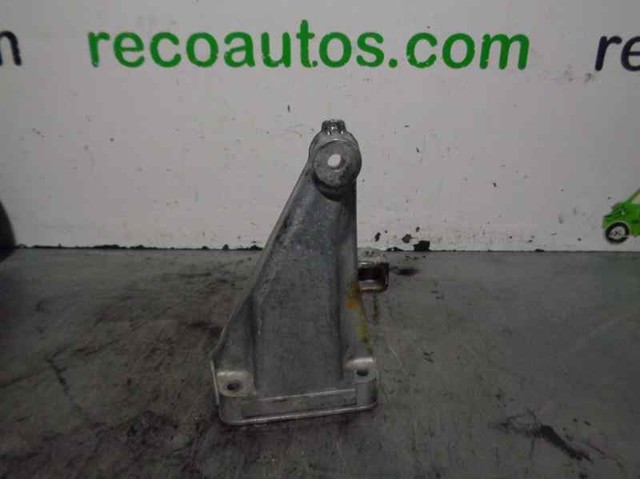 Soporte para taco de motor derecho A6462230804 Mercedes