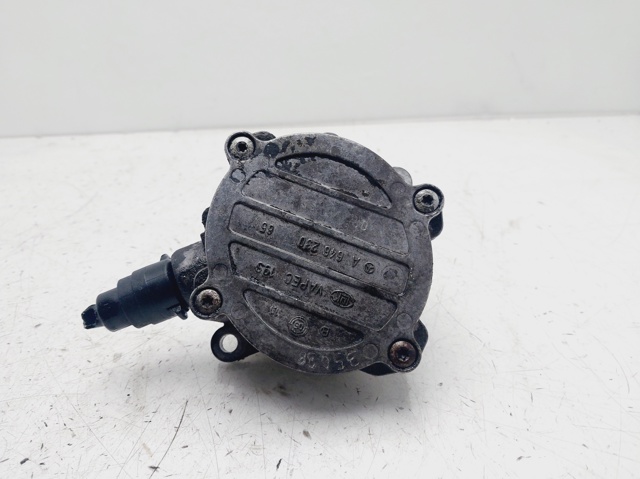 MERCEDES A6462300165 Bomba de vacío  en stock Valencia
