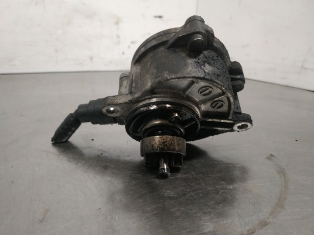 A6462300165 MERCEDES Bomba de vacío  disponible Vigo
