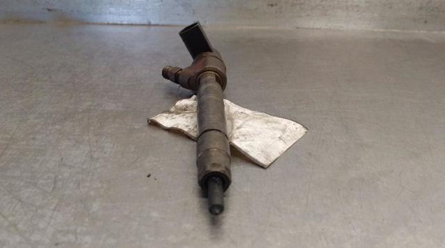 MERCEDES A6480700287 Inyector de combustible  disponible Valladolid