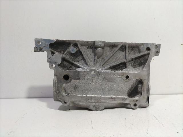 Tapa delantera de culata A6510100217 Mercedes