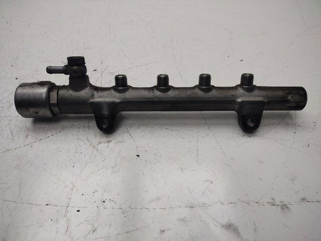 A6510700495 Rampa de combustible  disponible Utrera