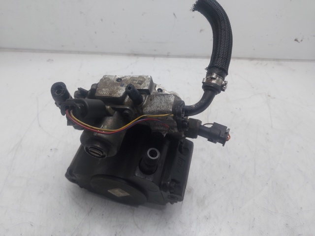 A6510700701 Bomba de alta presión de combustible  comprar en Zaragoza