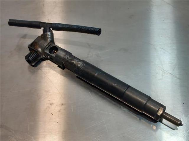 Inyector de combustible A6510702387 MERCEDES