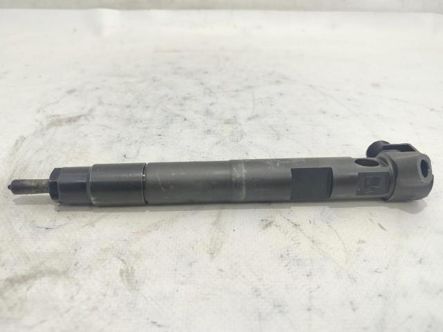 A6510704987 MERCEDES Inyector de combustible  disponible Vigo