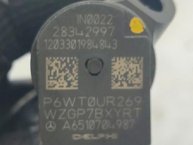 A6510704987 Inyector de combustible  disponible Utrera
