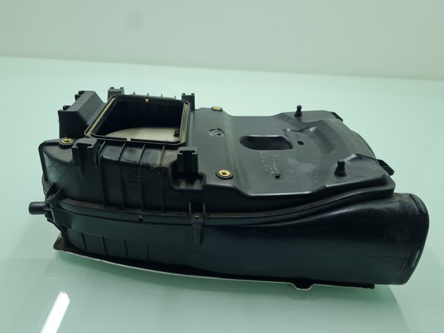 MERCEDES A6510901101 Caja del filtro de aire  en stock Terrassa