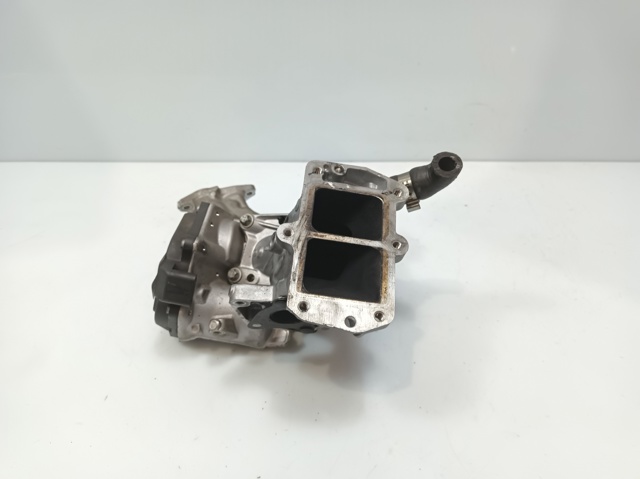A6511400760 Válvula EGR de recirculación de gases  disponible Utrera
