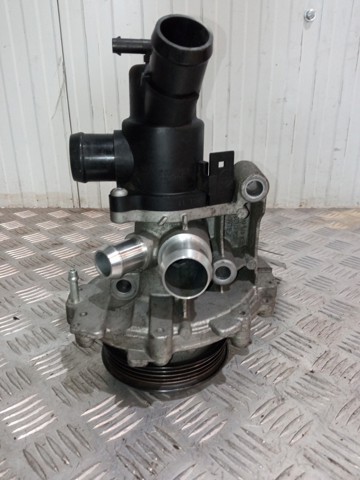 A6512000501 MERCEDES Bomba de agua comprar Alcalá
