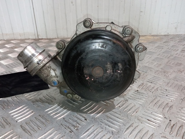 MERCEDES A6512000501 Bomba de agua  disponible Valladolid