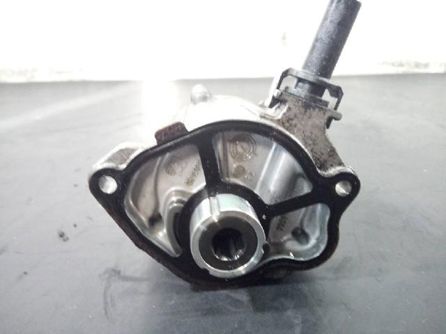 A6512300165 MERCEDES Bomba de vacío  disponible Vigo