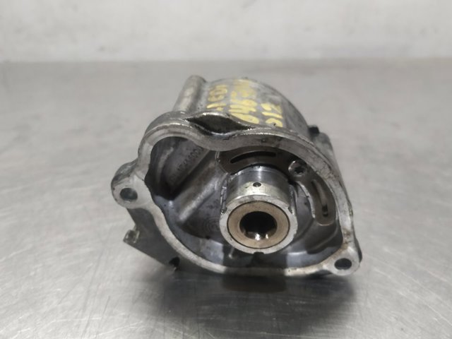 MERCEDES A6512300265 Bomba de vacío  en stock Terrassa