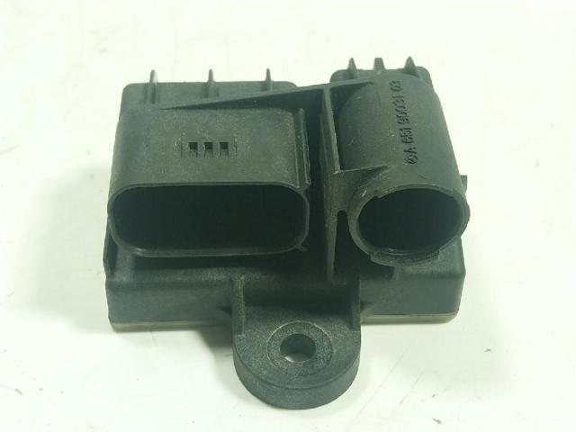 Relé de bujía de precalentamiento A6519003103 MERCEDES