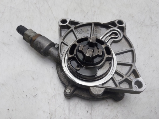 SSANG YONG A6652300565 Bomba de vacío  disponible Valladolid