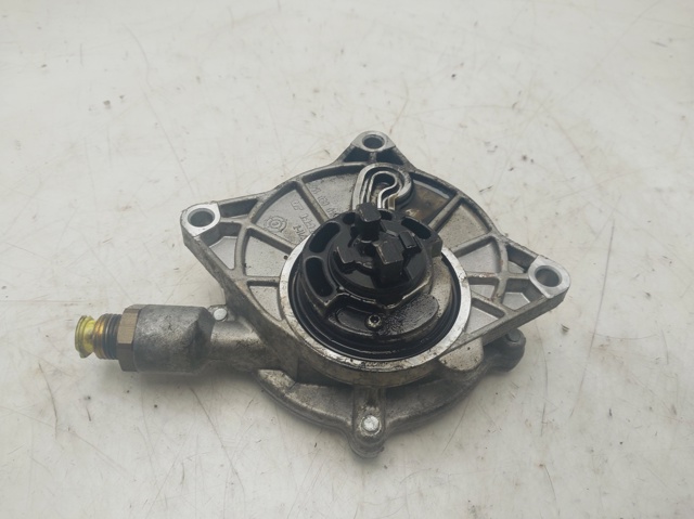 A6652300565 SSANG YONG Bomba de vacío  en stock Gandía