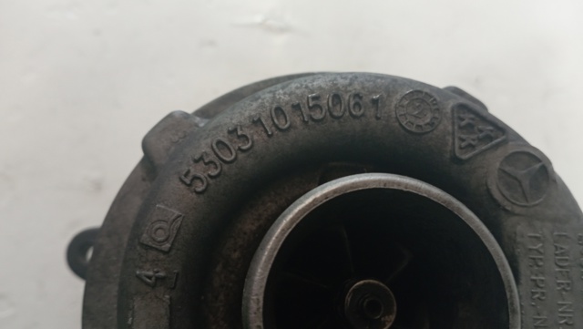 A668096 Mercedes