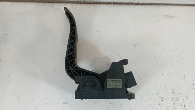A9013000404 MERCEDES Pedal del acelerador comprar Bilbao