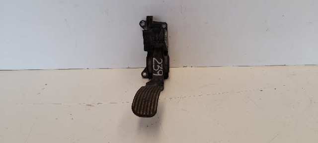MERCEDES A9013000404 Pedal del acelerador  disponible Valladolid