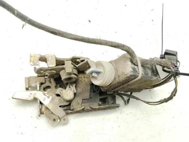 A9017201135 Cerradura de puerta delantera derecha  en stock Granada