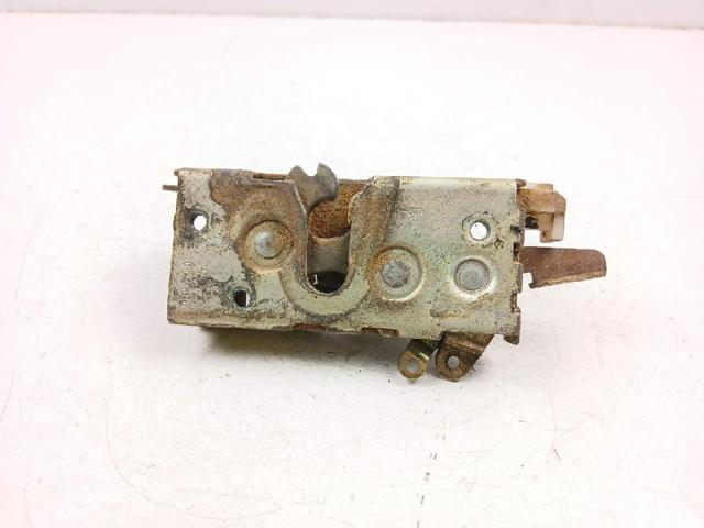 MERCEDES A9017201135 Cerradura de puerta delantera derecha  en stock Valencia