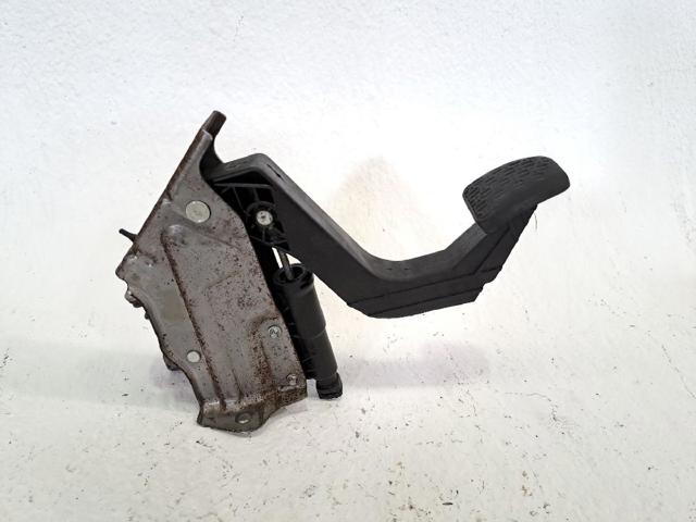 Pedal del embrague A9062900501 MERCEDES