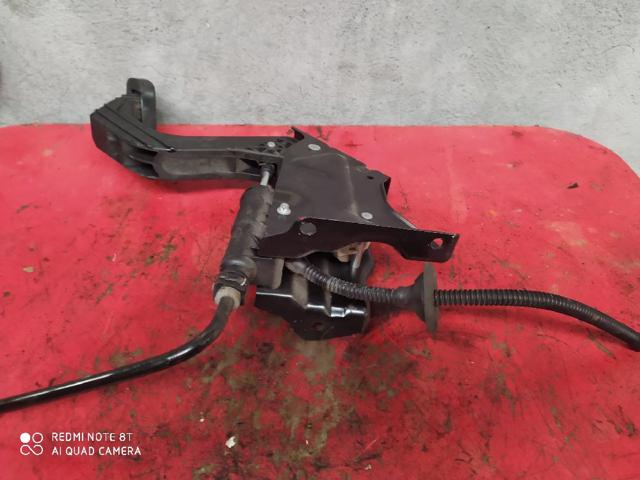 Pedal del embrague A9062900501 MERCEDES