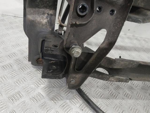 Subchasis delantero soporte motor Mercedes Sprinter 906