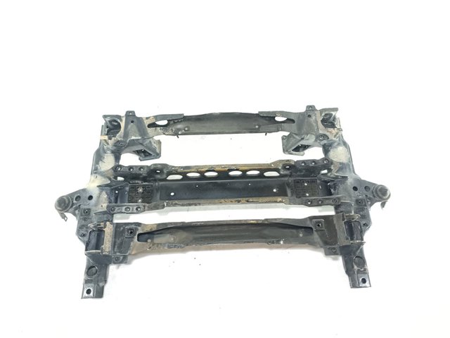 Subchasis delantero soporte motor Mercedes Sprinter 906